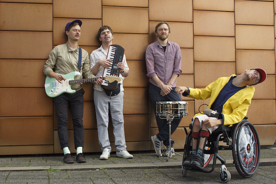 Gruppenfoto einer inklusiven Band 
